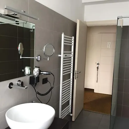 Lido Hotel 3*